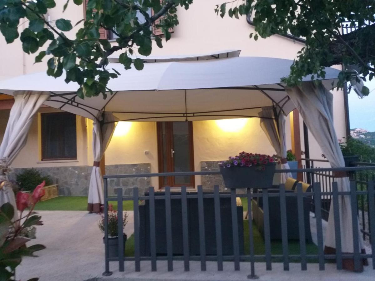 La Casa Nel Verde Castelmezzano Exterior foto